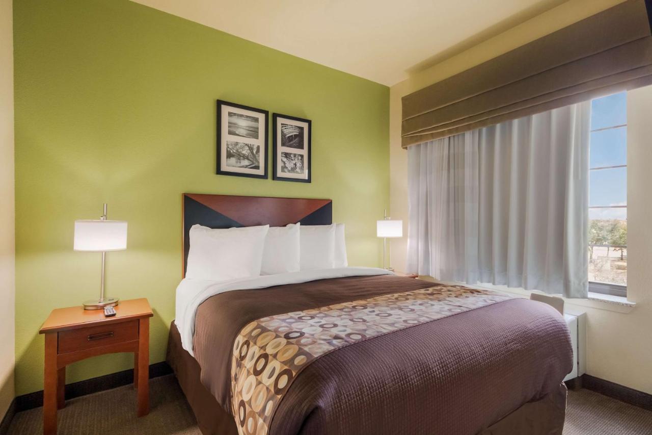 Surestay Plus Hotel By Best Western Near Seaworld San Antonio Exteriör bild
