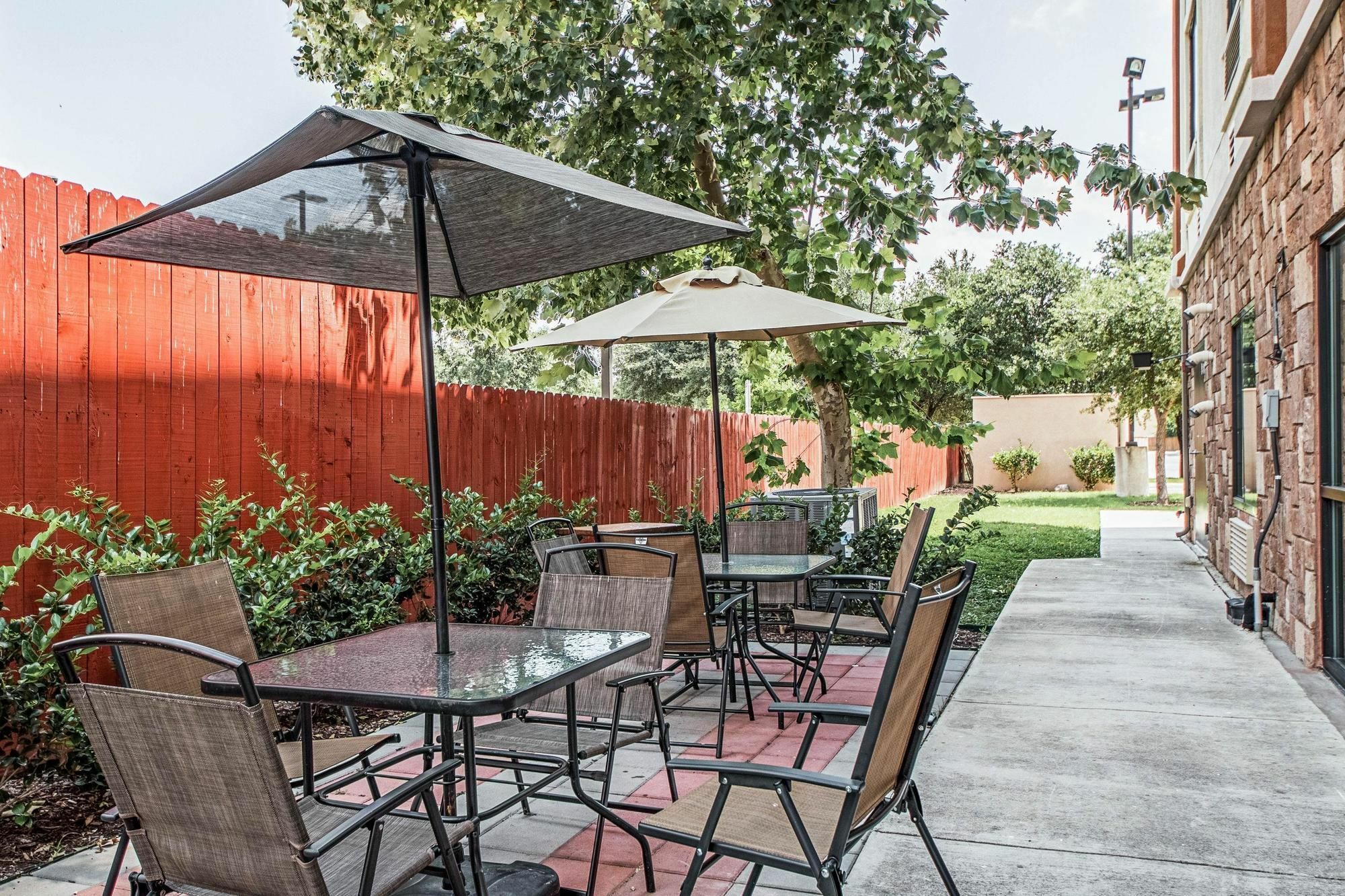 Surestay Plus Hotel By Best Western Near Seaworld San Antonio Exteriör bild